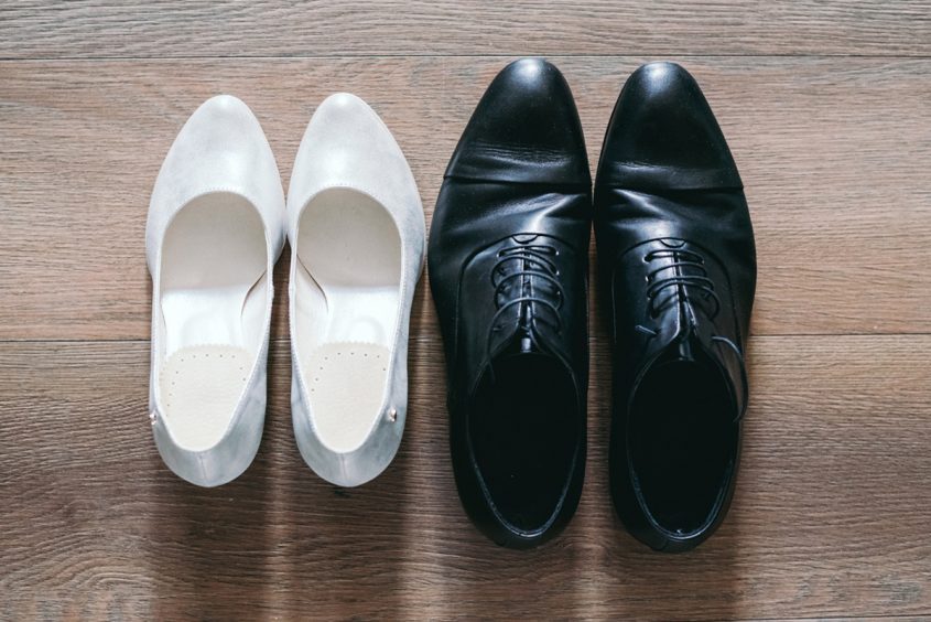 Fotograf Jelenia Góra. Przygotowania do ślubu Wrocław. Urocza młoda para.