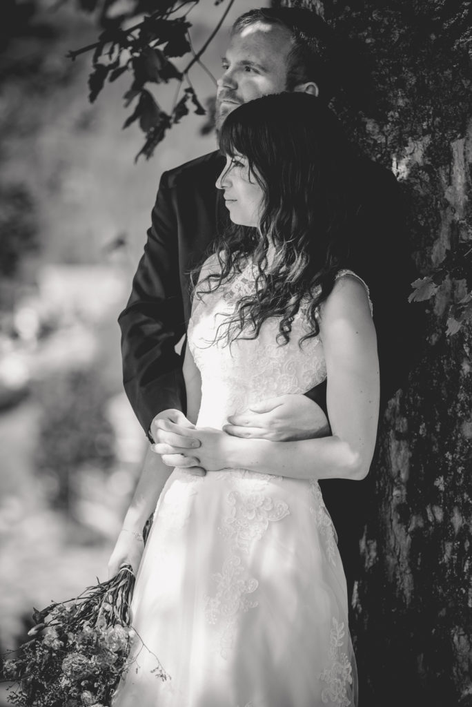 Fotograf ślubny Jelenia Góra. Sesja plenerowa w górach w Szwajcarii miasteczko Falera. Parc la Mutta.