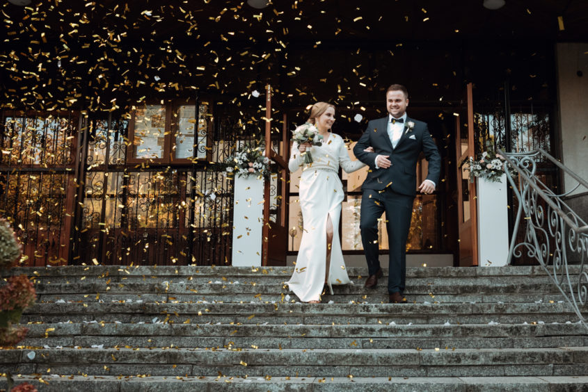 Sesja plenerowa Park Zdrojowy Świeradów Zdrój. Przygotowania do ślubu ślub kościelny Świeradów. Fotograf Ślubny Jelenia Góra