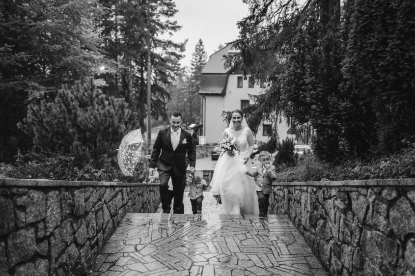 Para młoda hotel Vivaldi Karpacz. Zdjęcia ślubne Karpacz. Przyjęcie weselne w hotelu Vivaldi w Karpaczu. Ślub