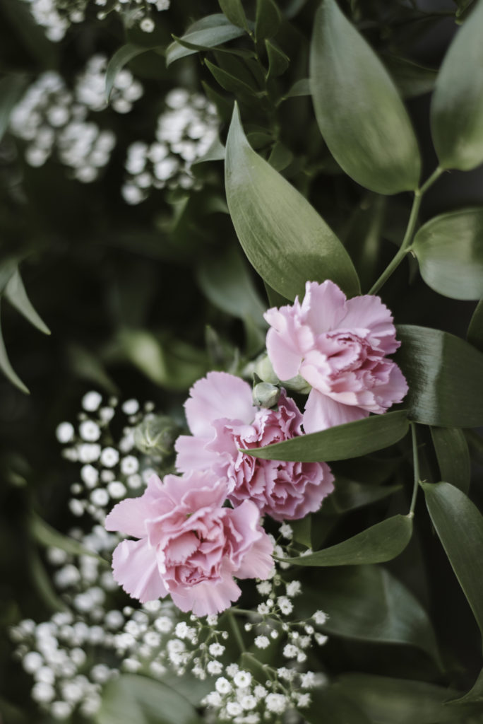 Przygotowania do ślubu Kaczorów. Para młoda. Fotograf Jelenia Góra. Kaczorów. Fotografia ślubna Jelenia Góra