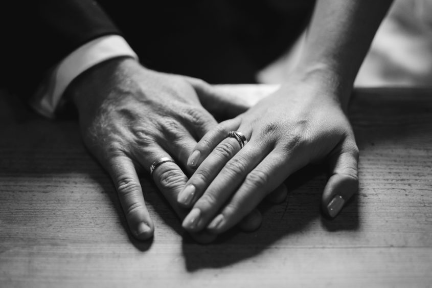 Sesja plenerowa Karpacz. Sesja plenerowa schronisko Samotnia. Zdjęcia ślubne Karpacz. Sesja plenerowa w górach.